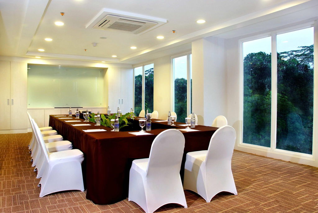 Курортный отель ASTON Bogor Hotel and Resort