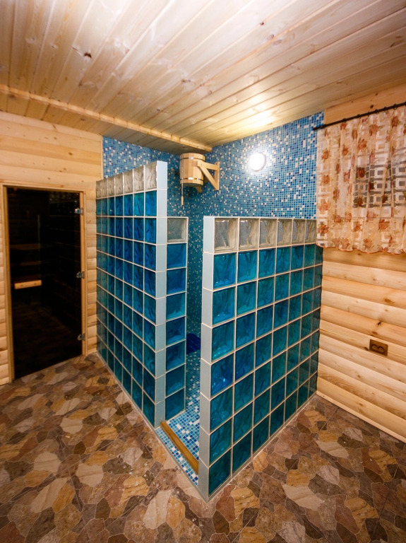 Отель Н2О