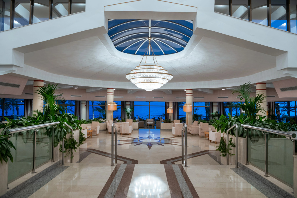Отель Constantinou Bros Athena Beach