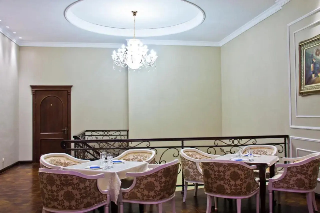 Sky Luxe Hotel