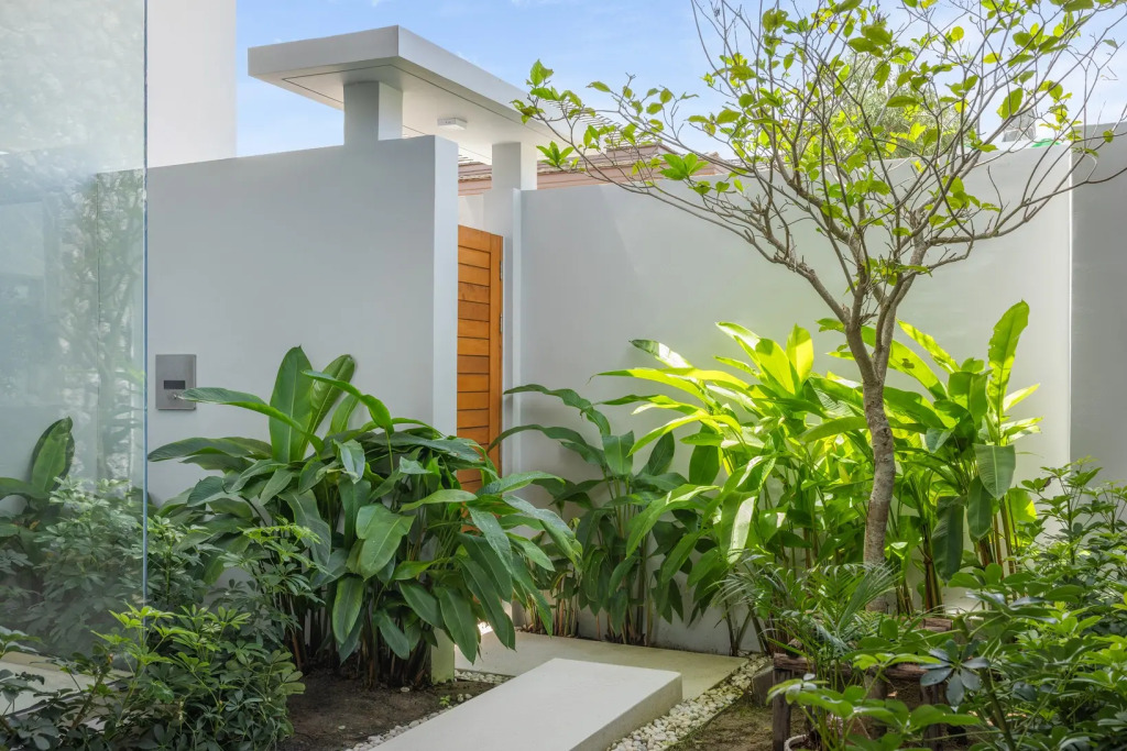 Luxury 4BR Rua Pool Villa Botanica Prestige