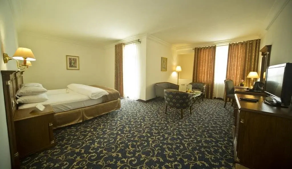 Bristol Hotel