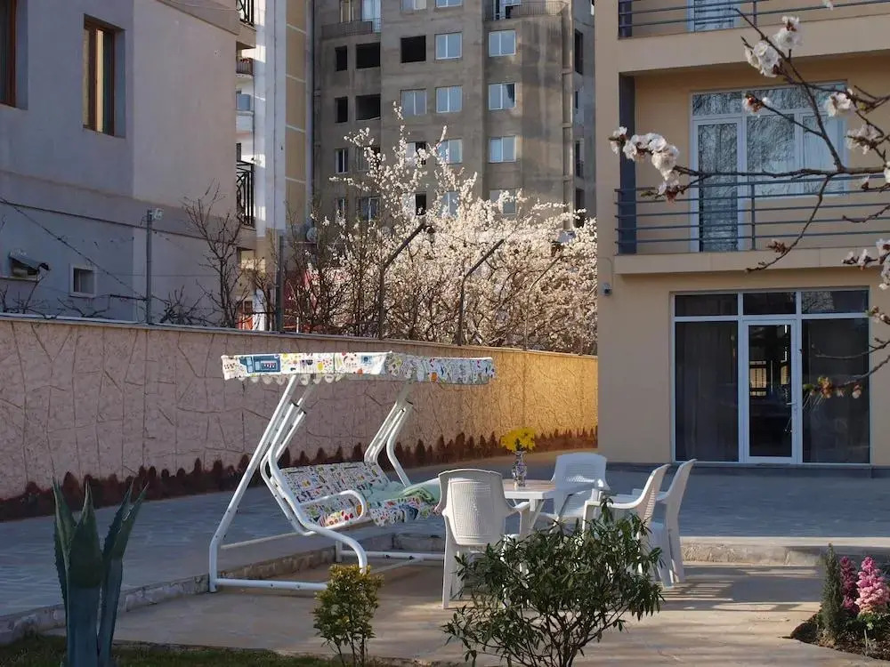 Liel Hotel
