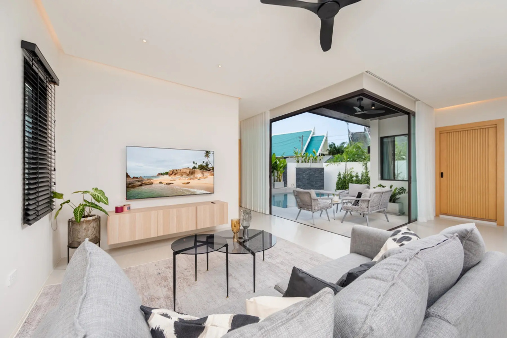 Villa Plunge Modern 2-Bedroom with Private Pool