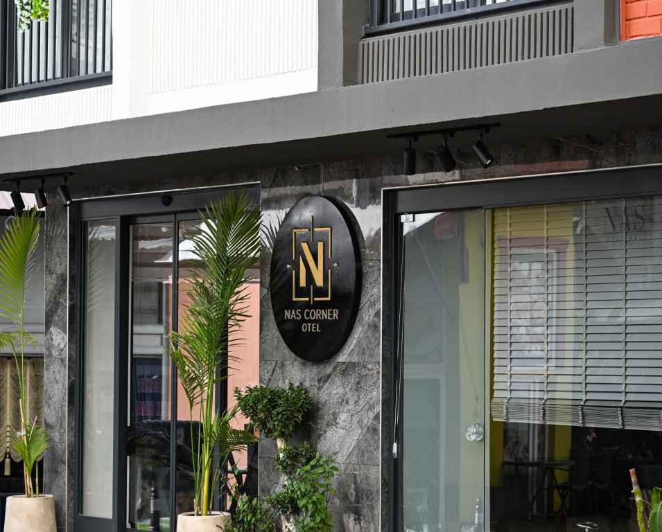 Отель Nas Corner Hotel