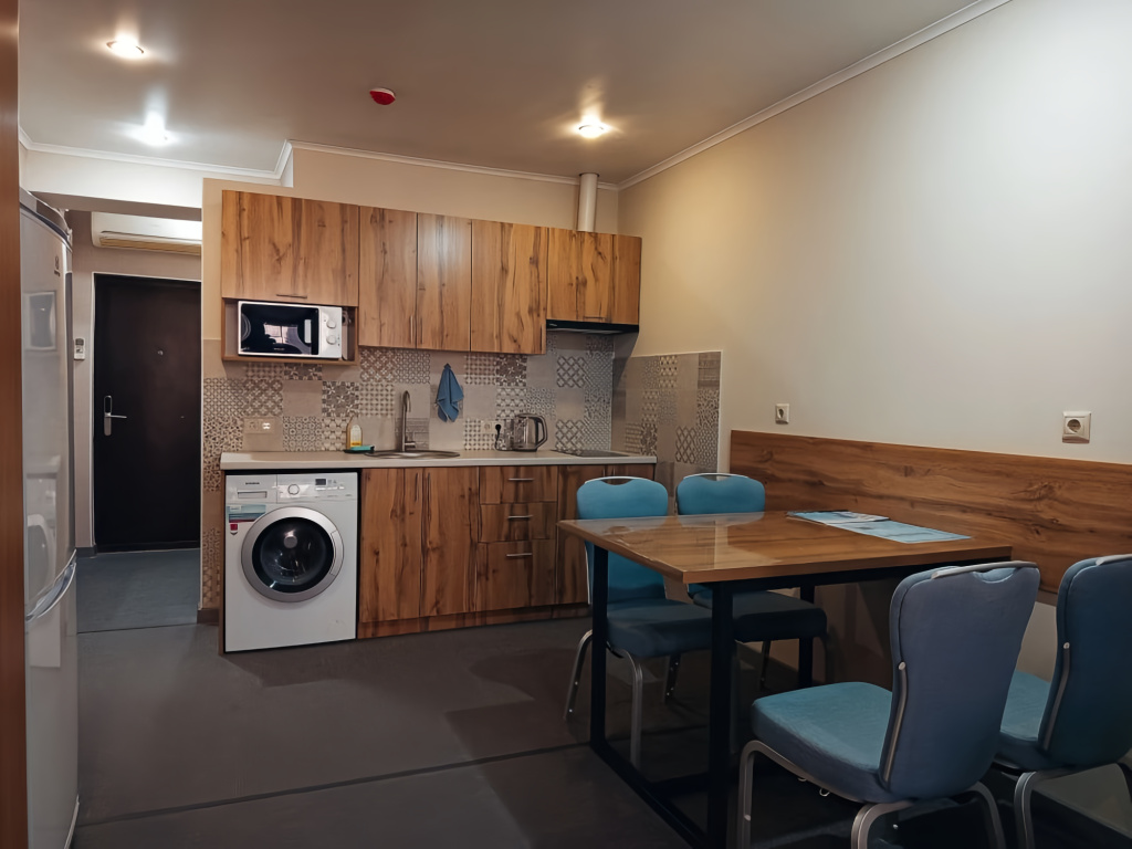 VeryHotel