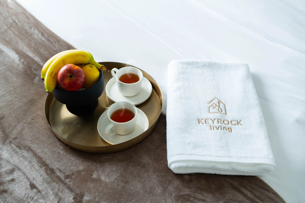 Апартаменты Keyrock Modern 1BR in Zada Pool & View