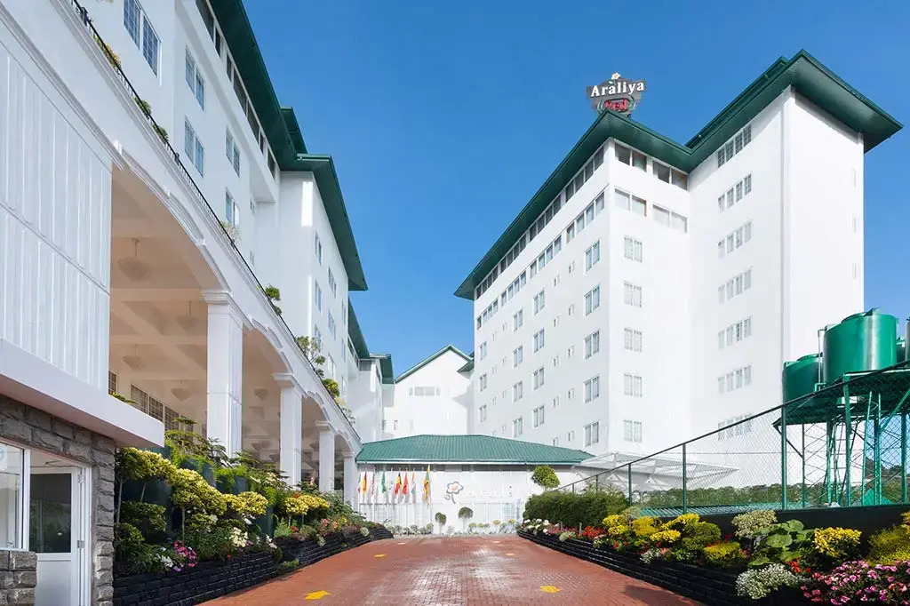 Отель Hotel Araliya Red -Nuwara Eliya