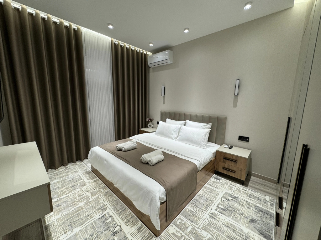 Квартира Luxury Residence by HomeLand