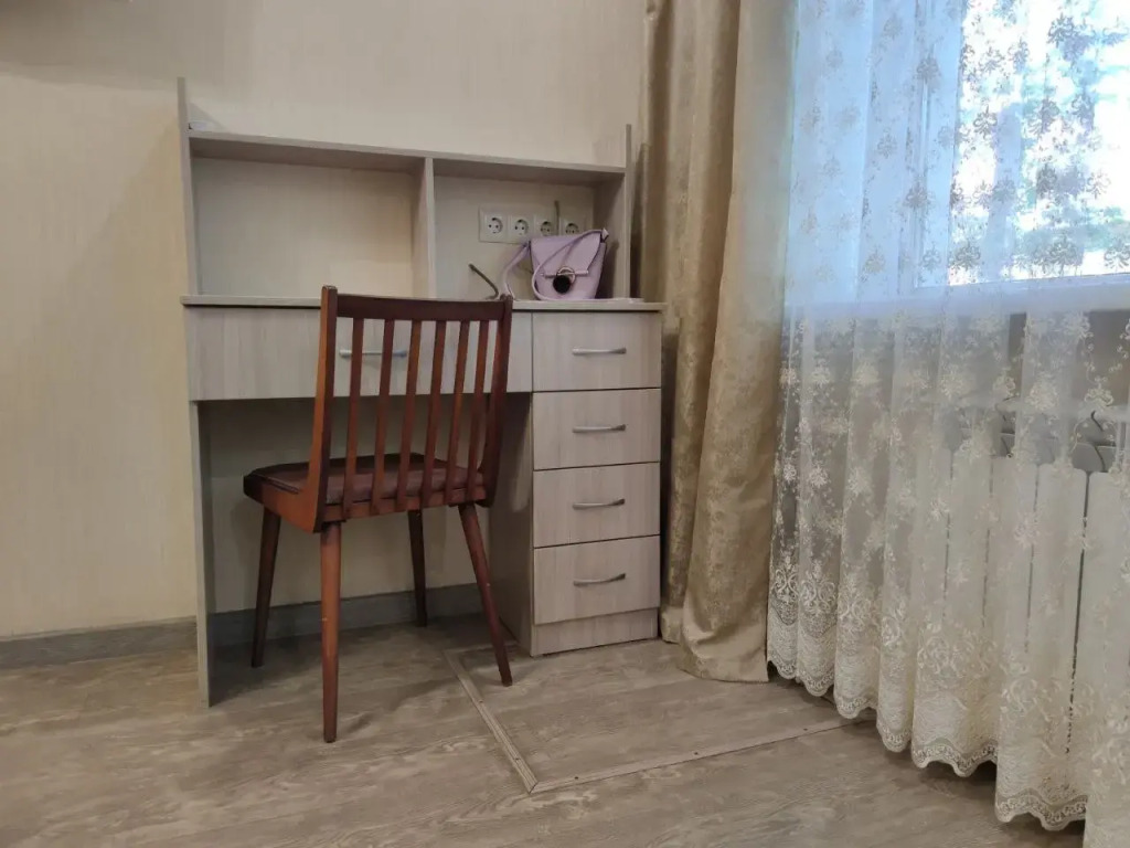 Квартира Трехместная в Спальном Районе Недалеко от Волейбольного Центра