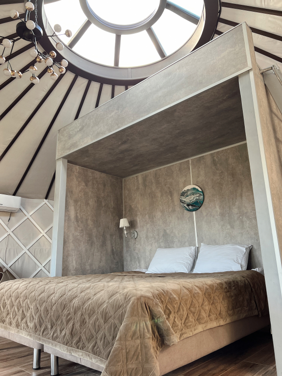 Hut house