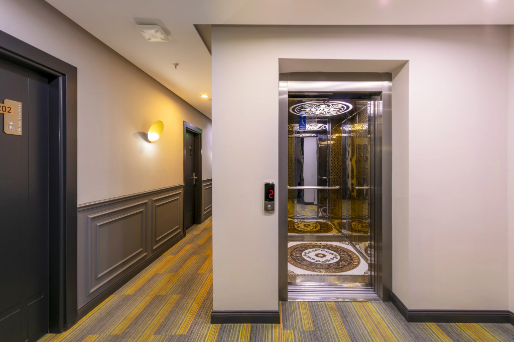 The Great Airport Hotel & Restaurant