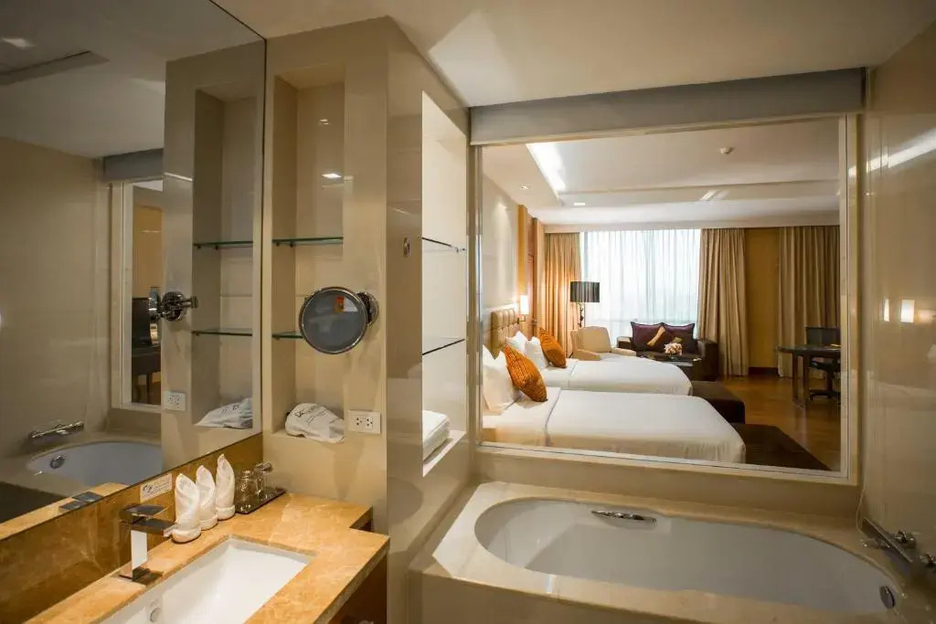 The Grand Fourwings Convention Hotel Bangkok