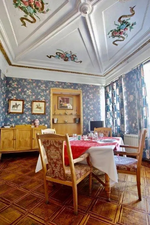 3 ★ Отель Сергиевская