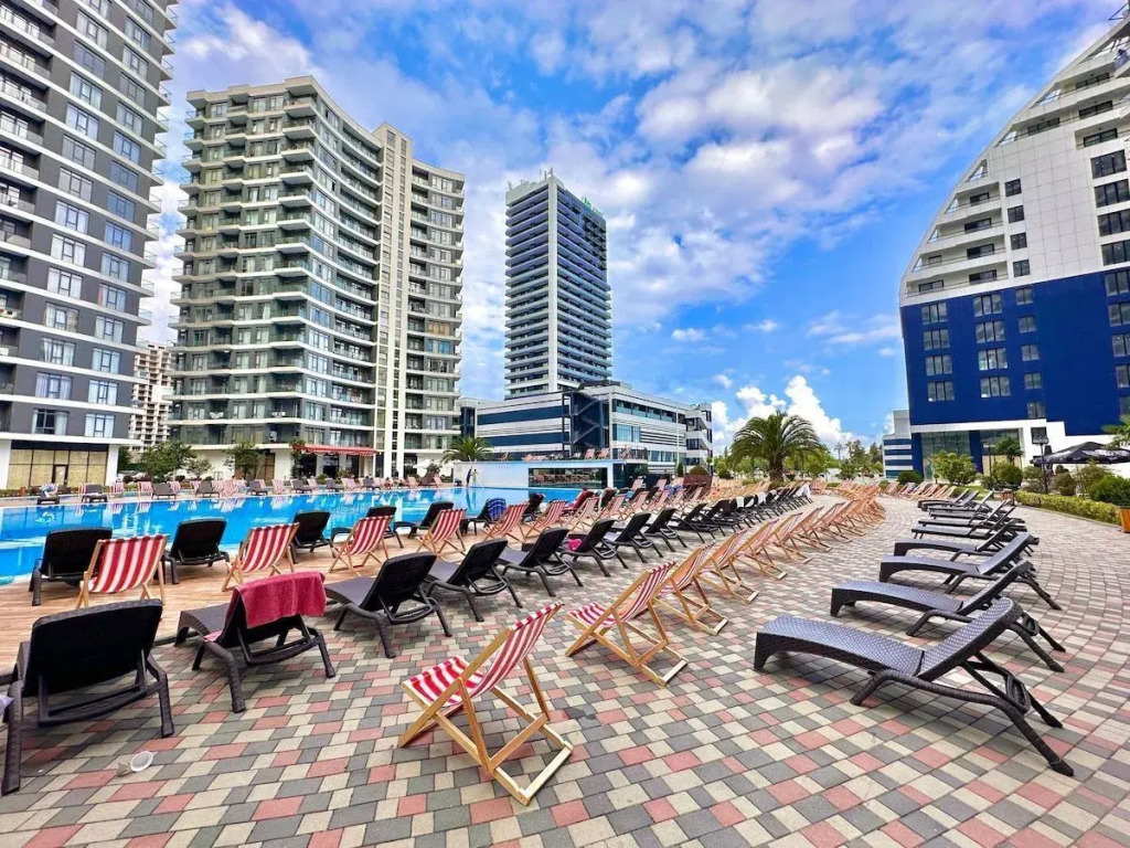 Апартаменты White Sails E 804
