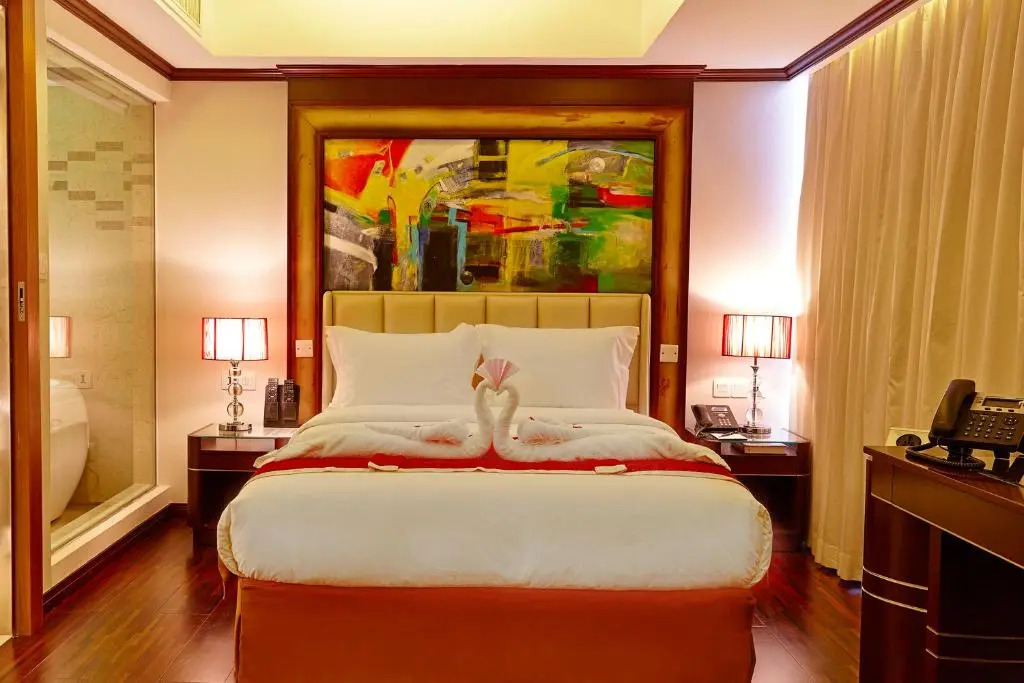 Six Seasons Hotel