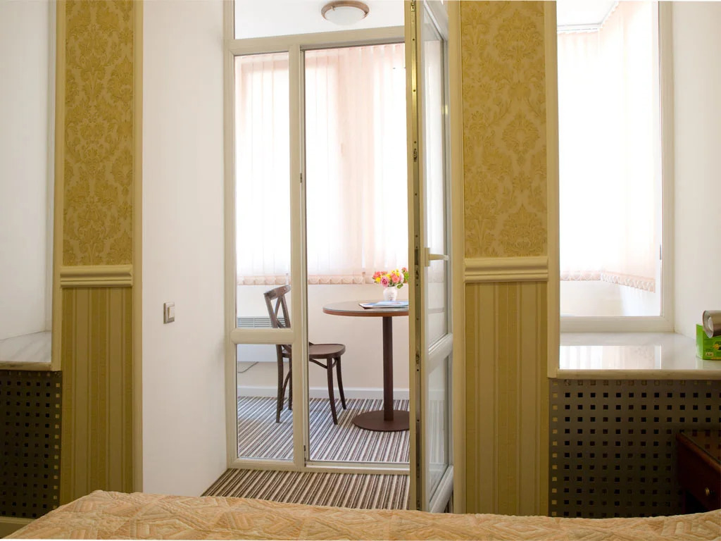 Consul Hotel Консул