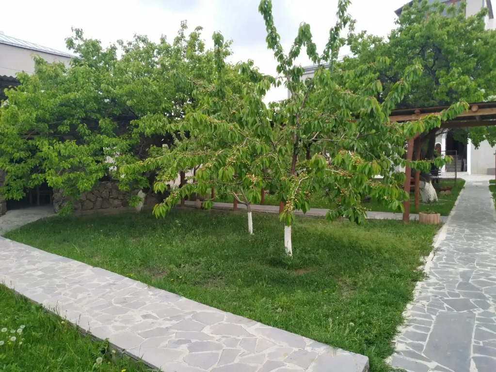 Отель Alpina Yerevan