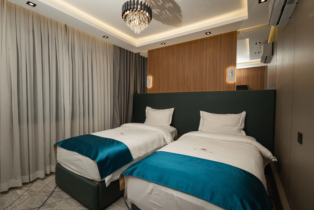Отель Lakeside Tashkent