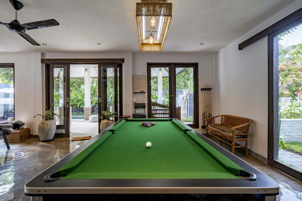 Вилла Gang Bima - Unique Retro Seminyak Private Mansion