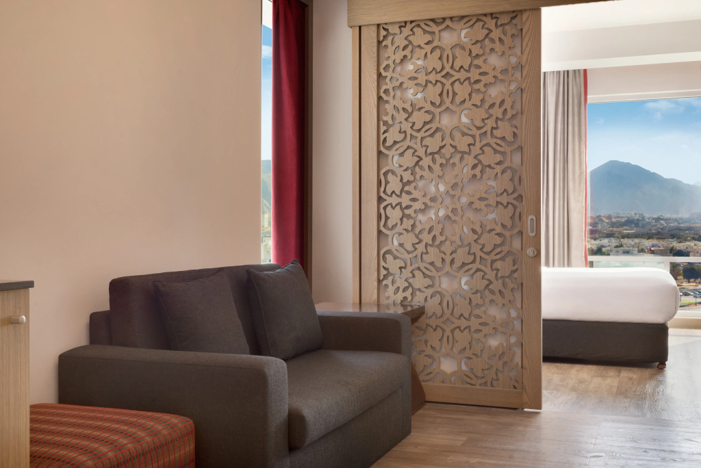 Отель Ramada Encore by Windham Muscat