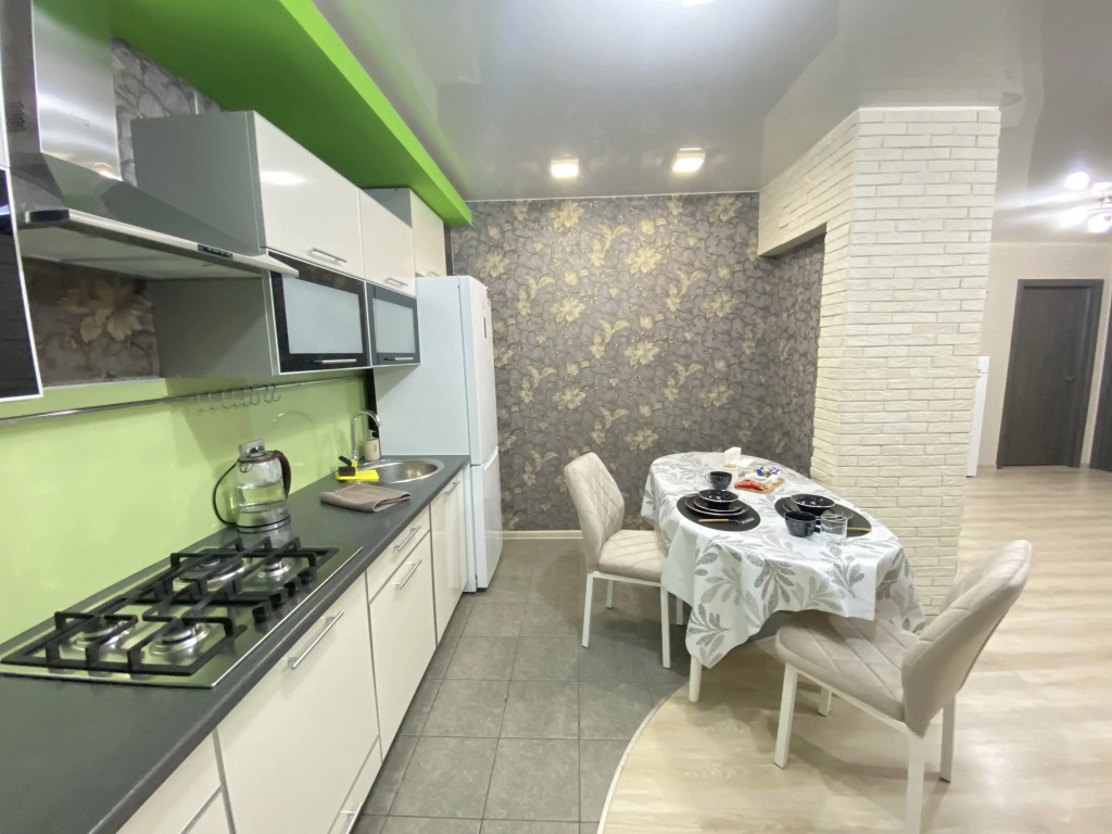 Квартира на Радужной Улице 13