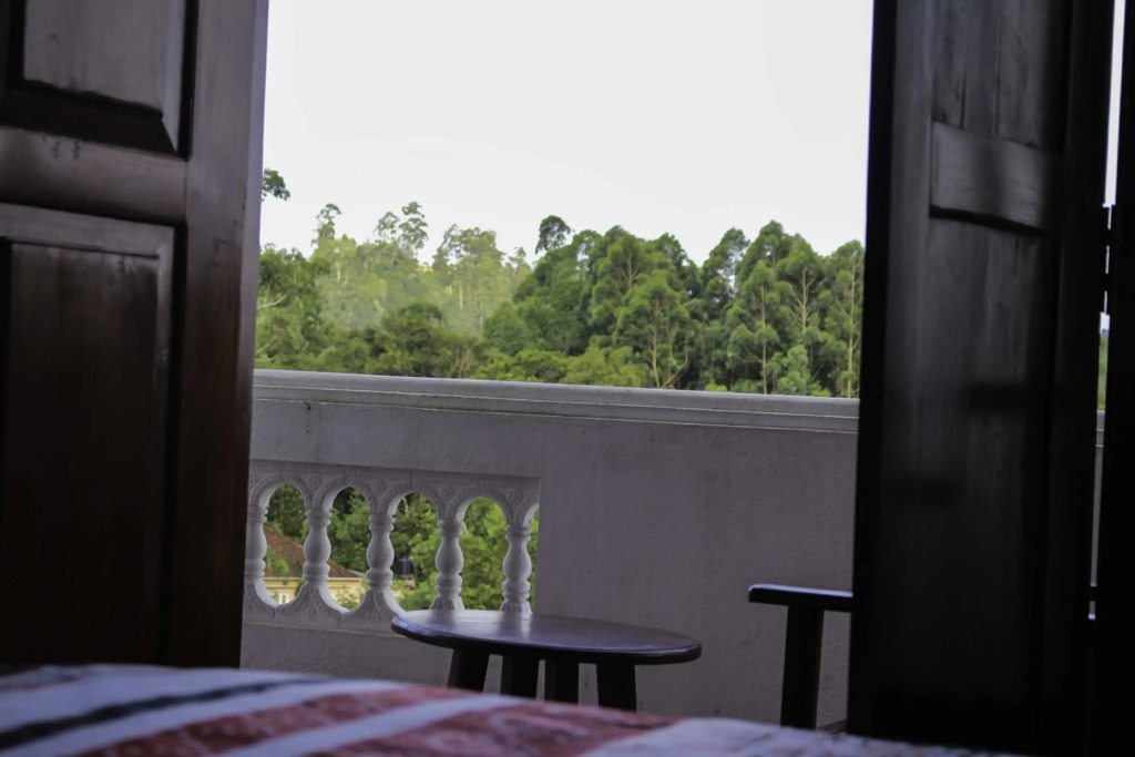 Отель Yoho King Garden View