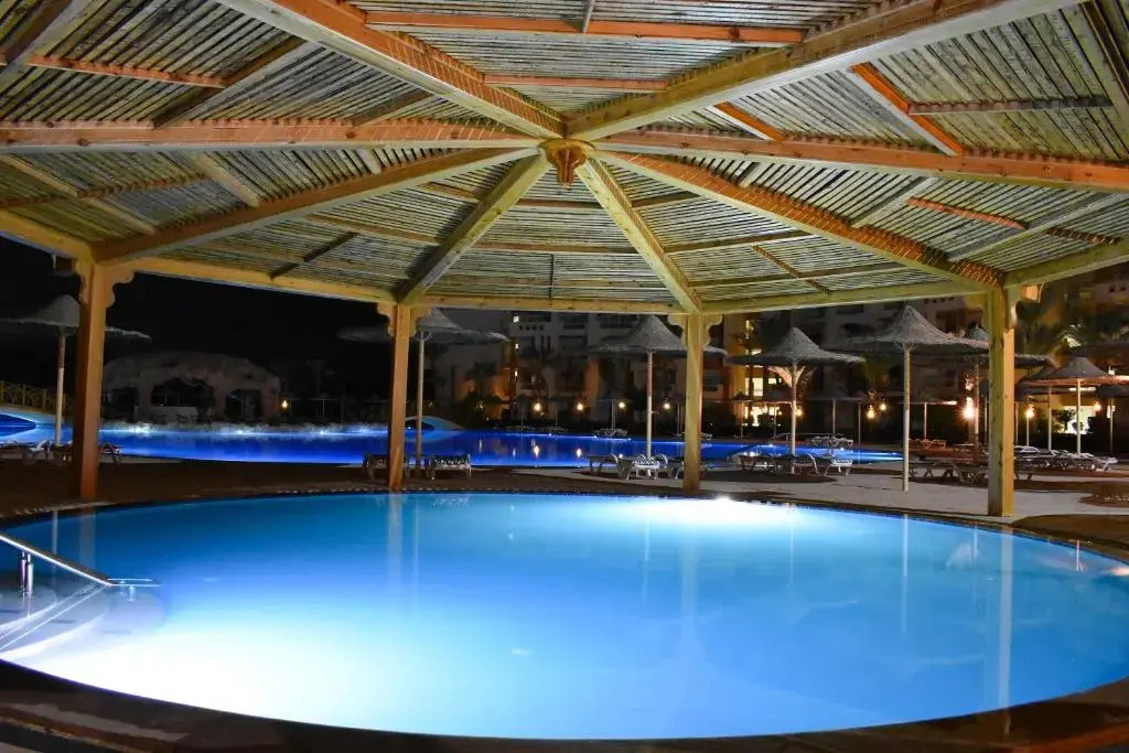 Курортный отель Parrotel Lagoon Waterpark