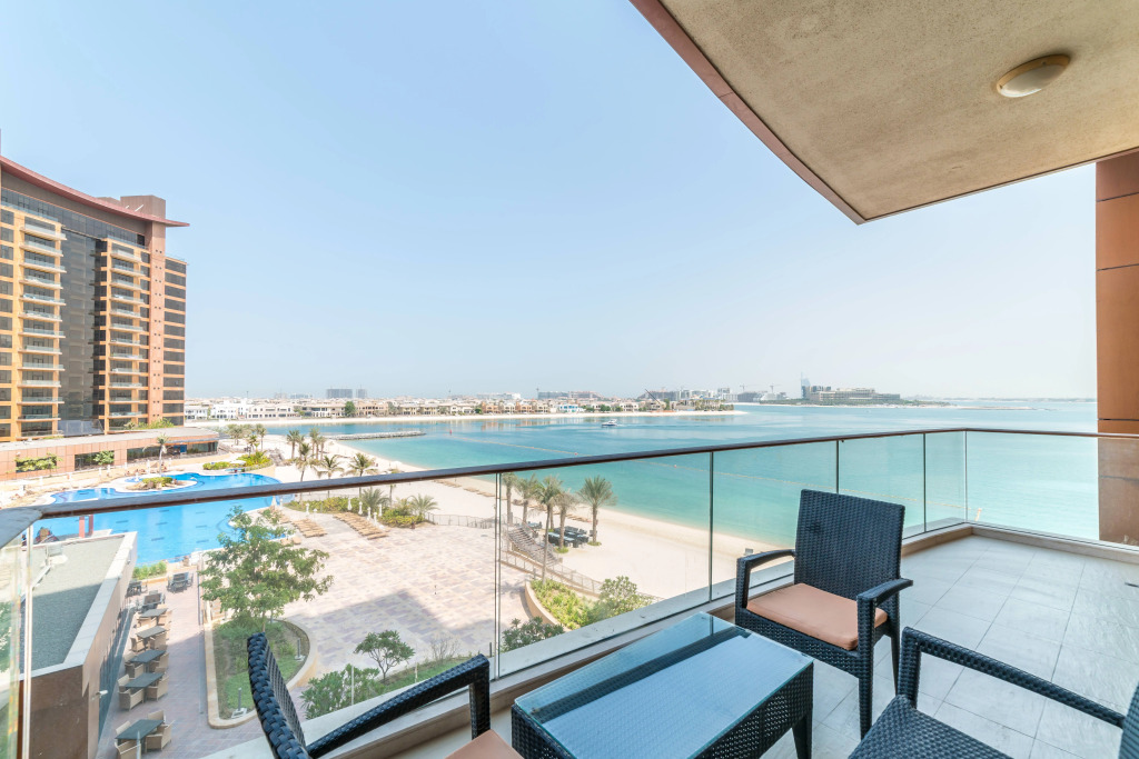 bnbme beach Tiara Residence Apartments
