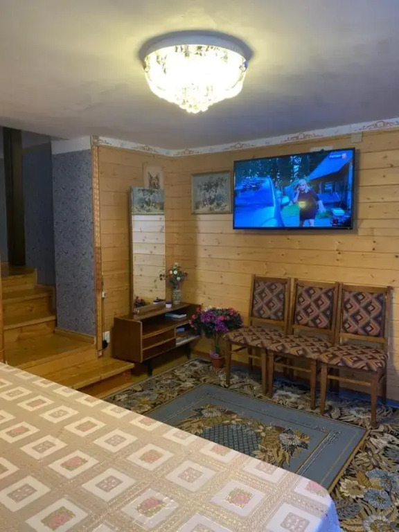 Частный дом на берегу речки Каменка