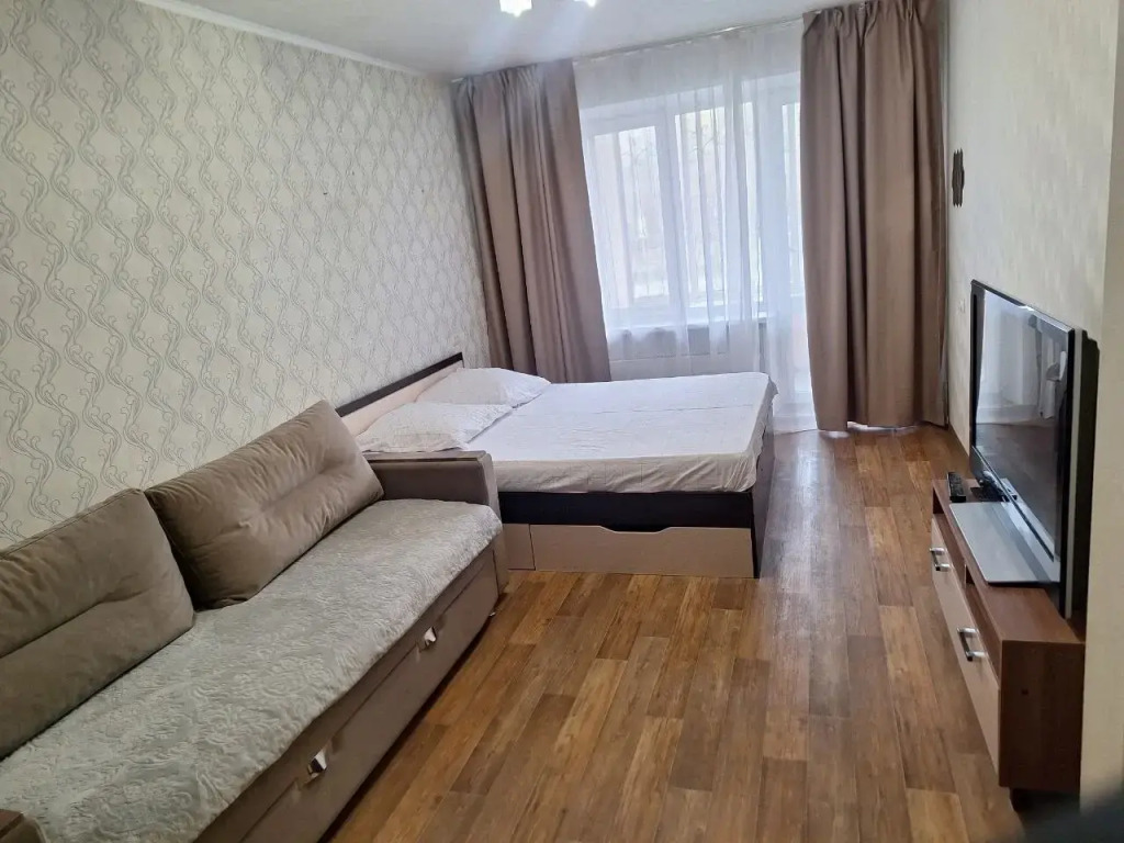 Квартира на проспекте  Мира 72 А рядом с СК Юпитер и Кристалл