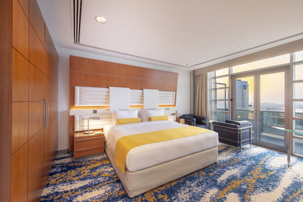 Отель Mövenpick Dubai Creek