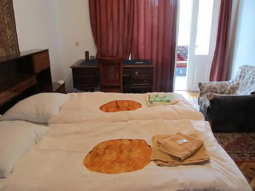 Хостел Artush & Raisa B&B