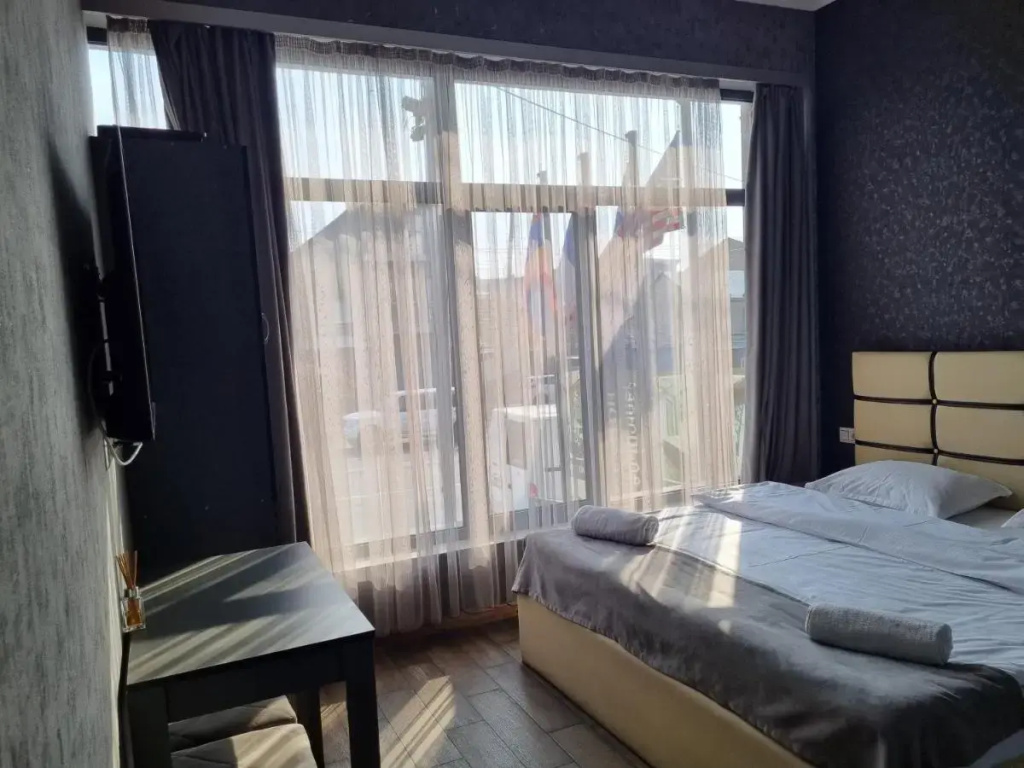 Days Hotel