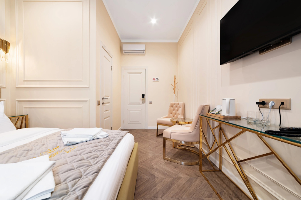 LeMar Hotel