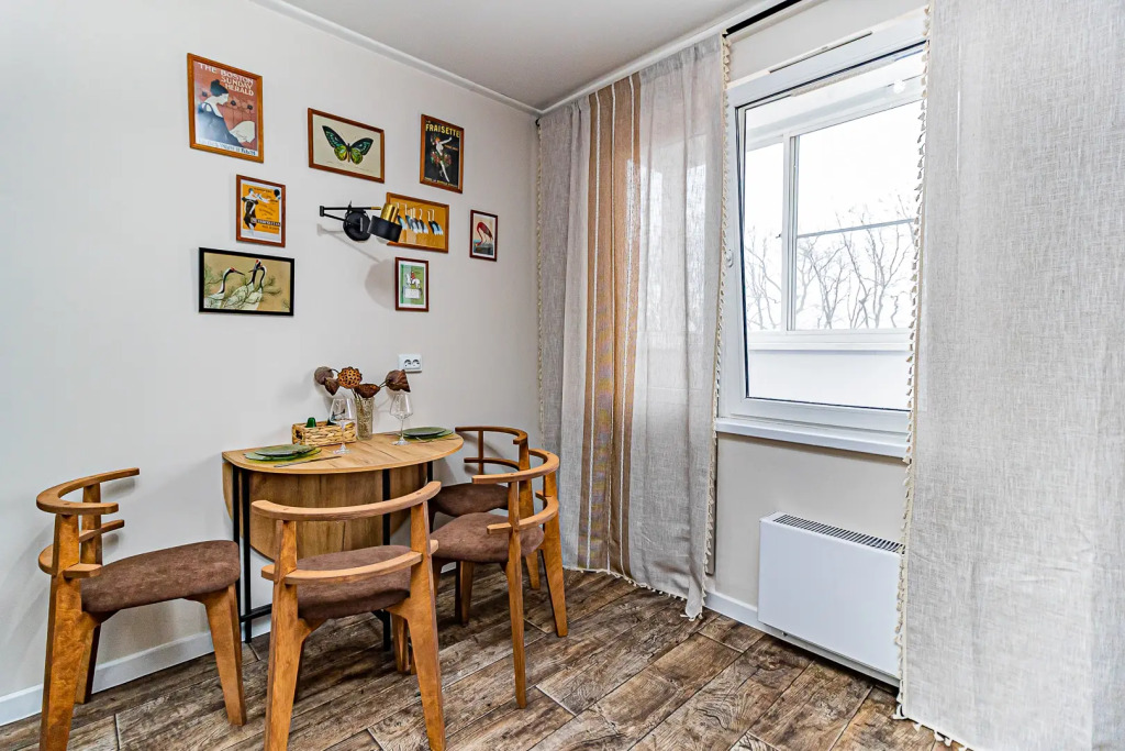 Квартира 2 Ночи на улице Генерала Трошева 25
