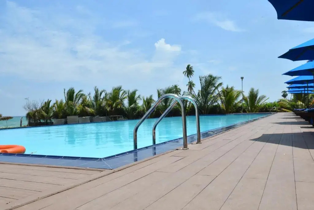 Отель Trincomalee Beach Resort & Spa