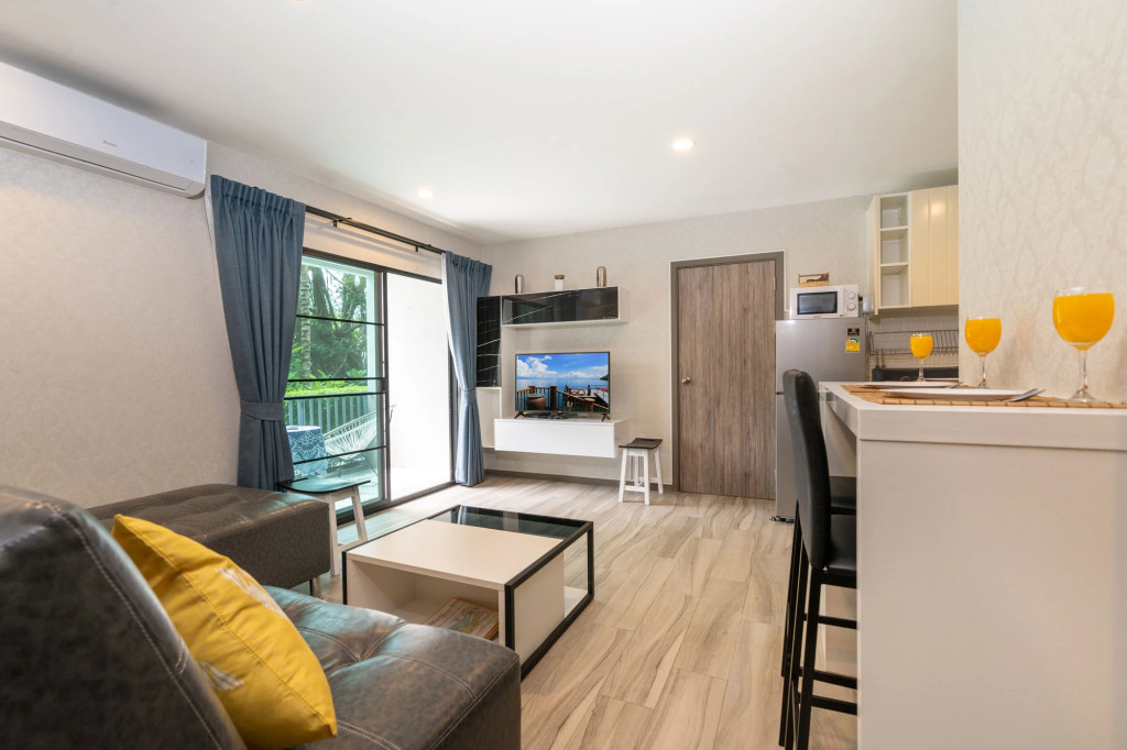 46m2 Luxury Poolside 1 Bedroom Free Netflix Apartments	