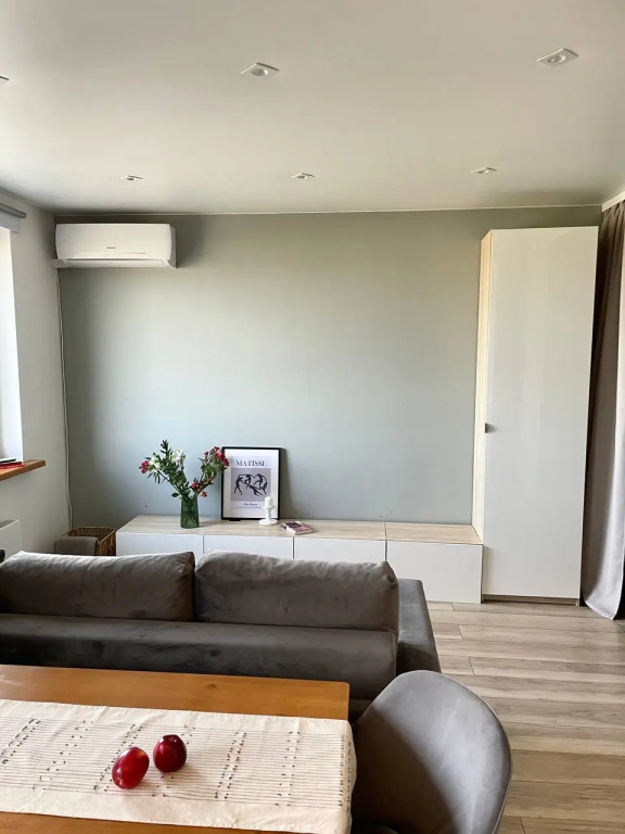 Квартира White Lodging