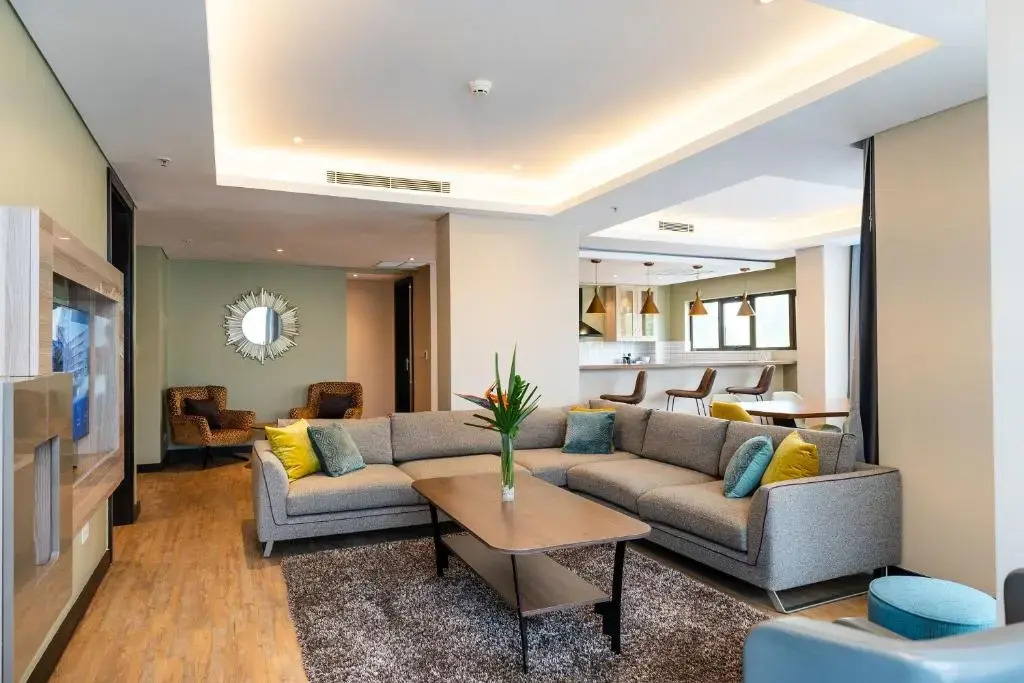 Отель Trademark Suites at Enaki Town