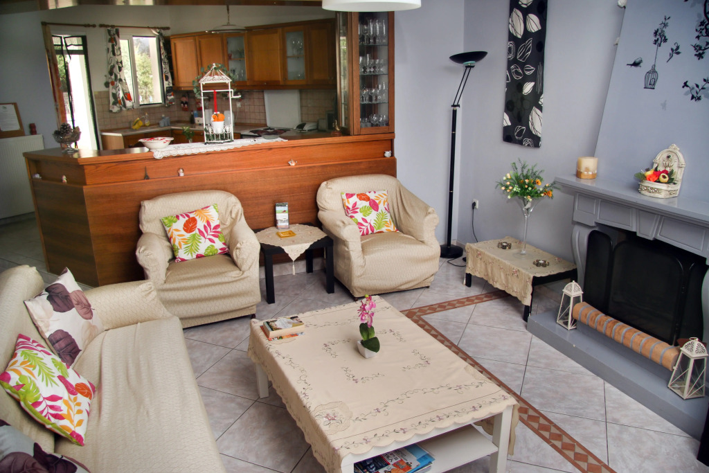 Menelaos Family Apartments