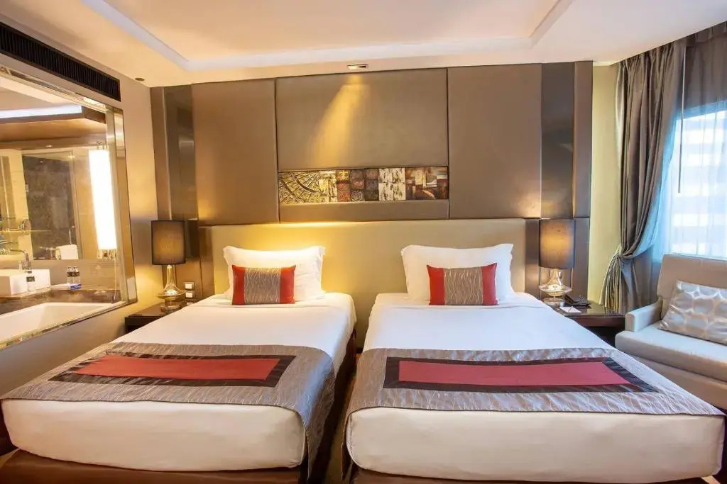 Отель Graceland Bangkok Hotel