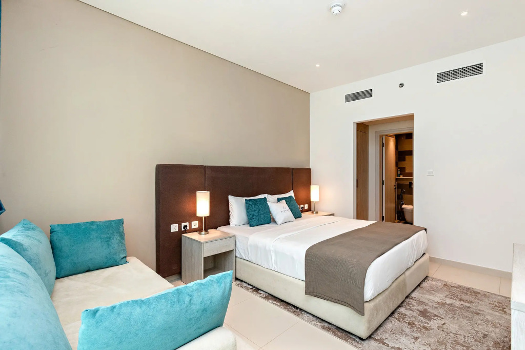 Elegant 1-BR with Sea View Seven Palm, Palm Jumeirah