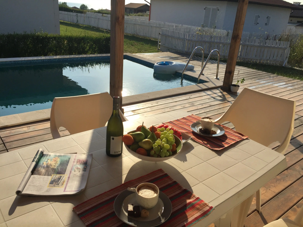 Вилла White House Family Villa with a pool 1
