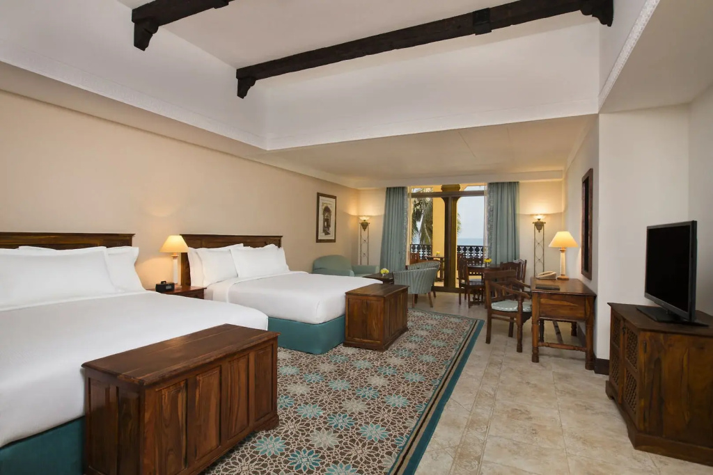 Курортный отель Sofitel Al Hamra Beach Resort