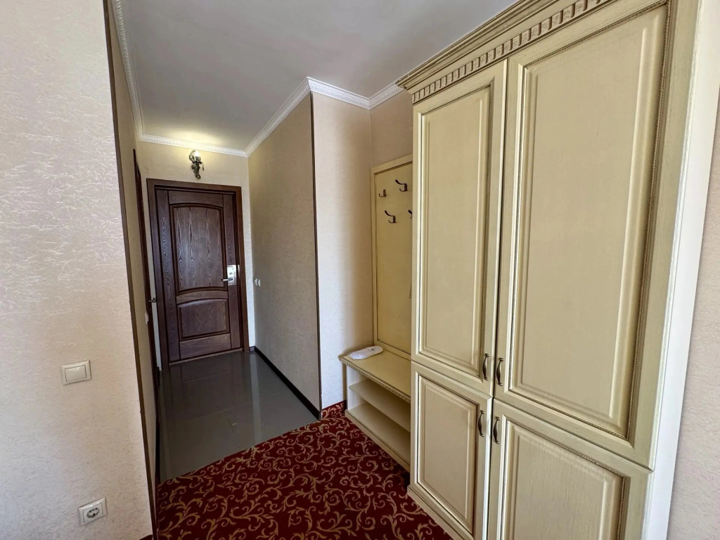 Отель Рипсиме