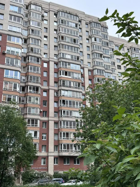 Квартира Просторная у метро Звездная и аэропорта