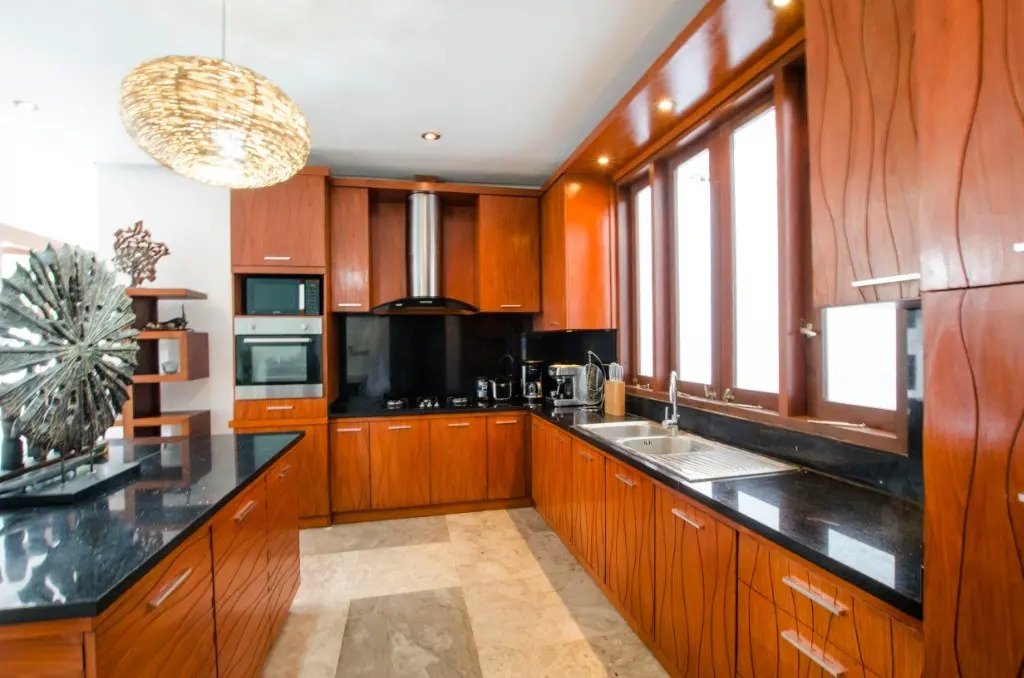 Wonderful 4BR villa 50 meters to the beach Canggu
