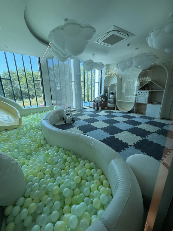 Апартаменты Legendary F705 Top floor family 1BR The Title Legendary by UNO