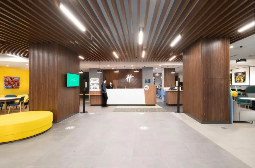 Holiday Inn Yerevan - Republic Square by IHG